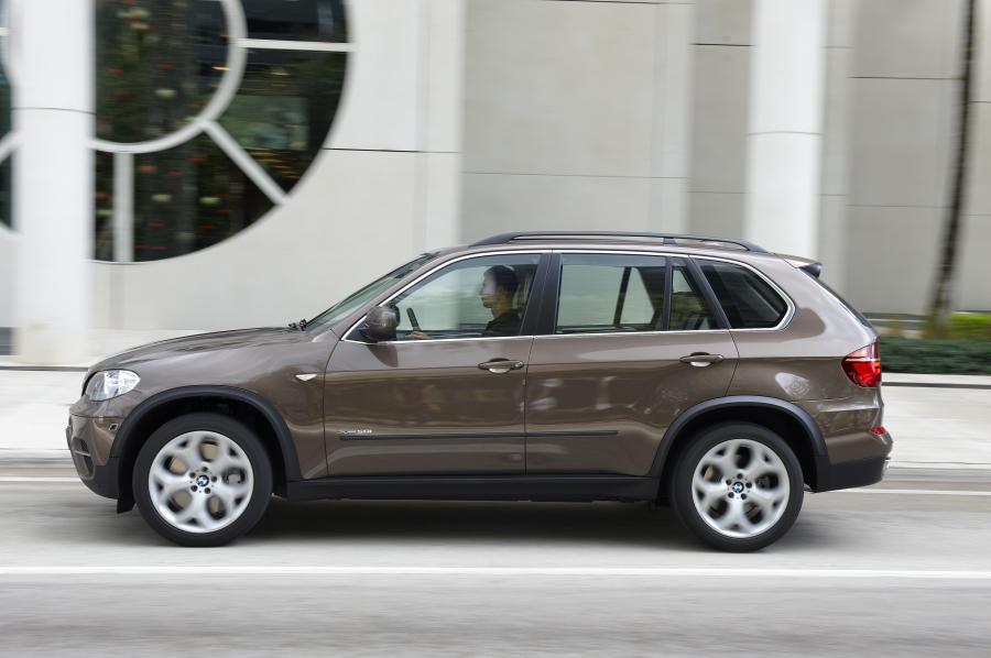  BMW X5 xDrive 5.0i 2010 года  (фото 47 из 142)